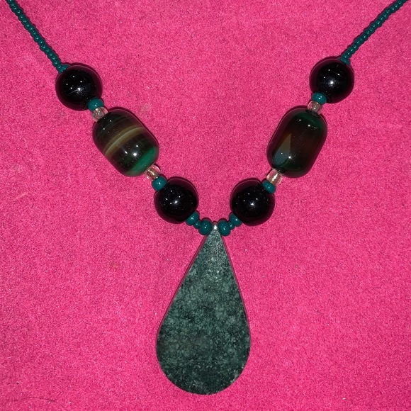 90s Green Teardrop Necklace - Picture 3 of 4